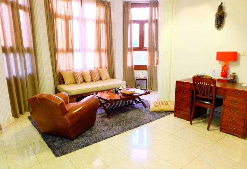 سوییت, La Demeure