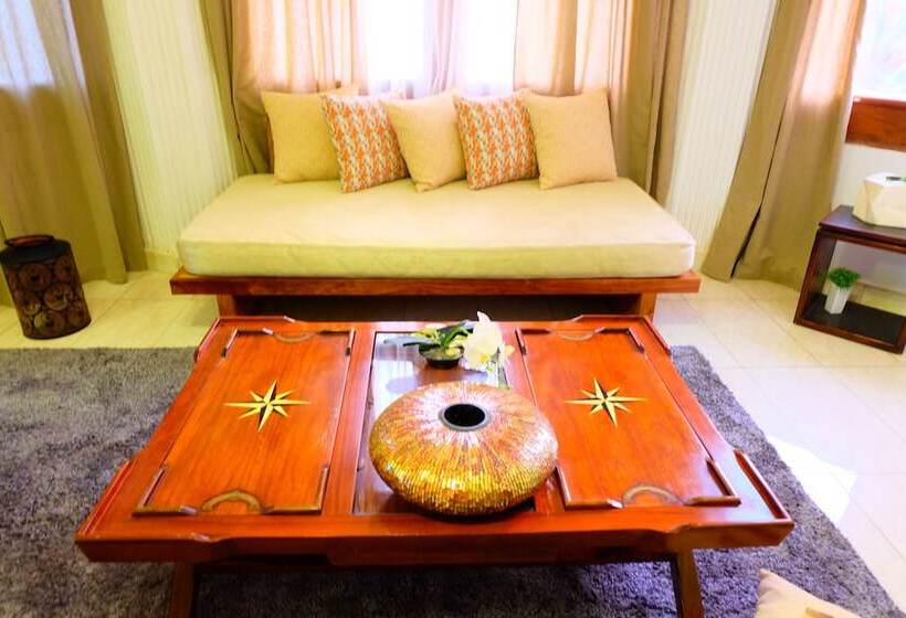 سوییت, La Demeure