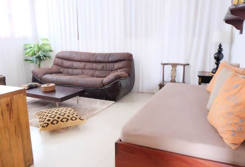 آپارتمان 2 خوابه, La Demeure