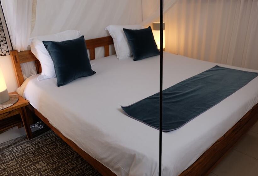 آپارتمان 2 خوابه, La Demeure