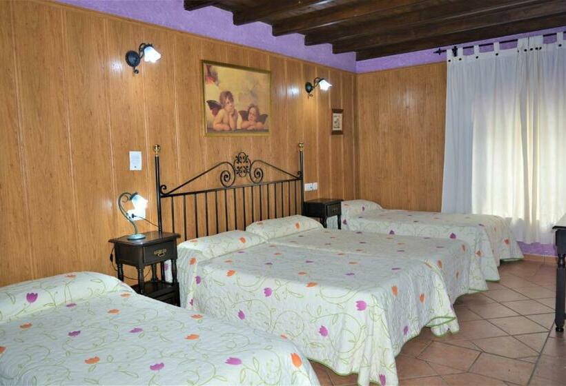 غرفة عائلية, Hospedium Hotel Rural Soterraña
