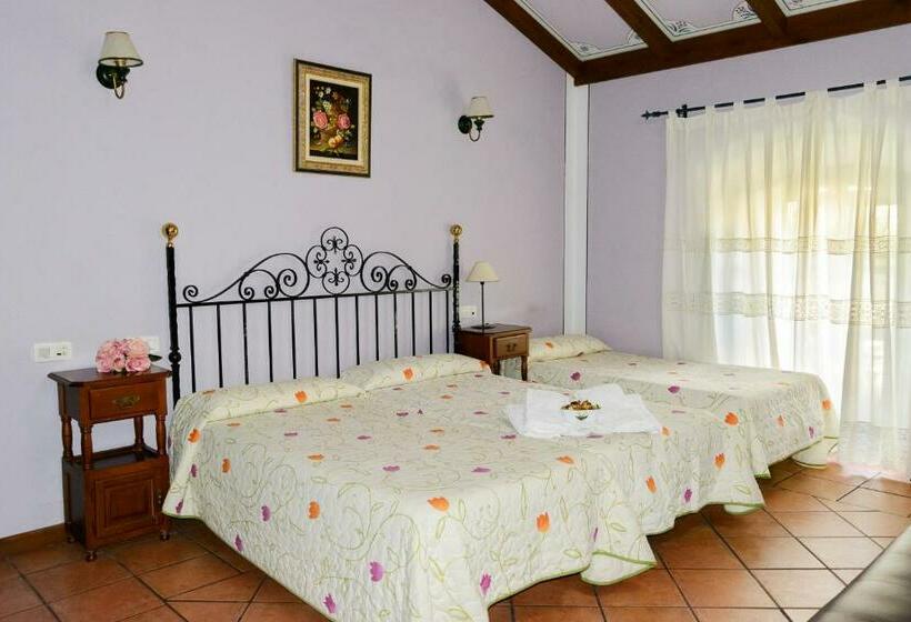 غرفة قياسية ثلاثية, Hospedium Hotel Rural Soterraña