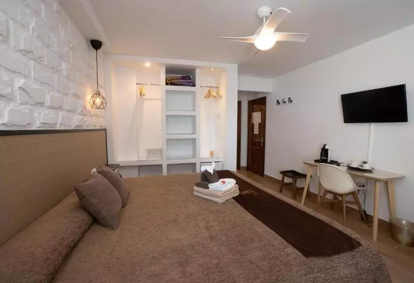اتاق استاندارد, Hostal Casa Mercedes