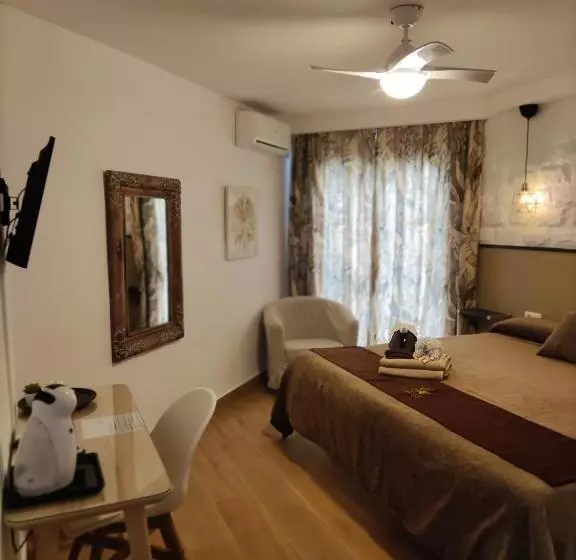 اتاق استاندارد, Hostal Casa Mercedes