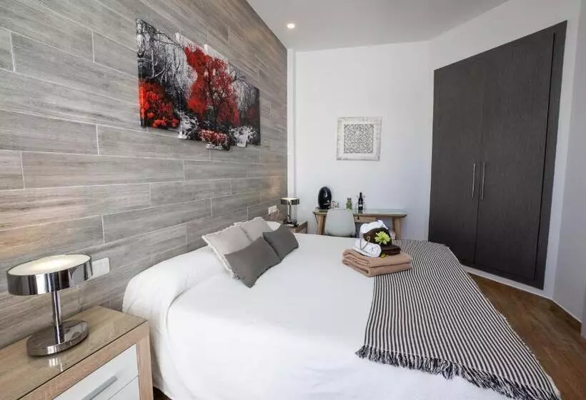 اتاق استاندارد با تراس و چشم‌انداز دریا, Hostal Casa Mercedes