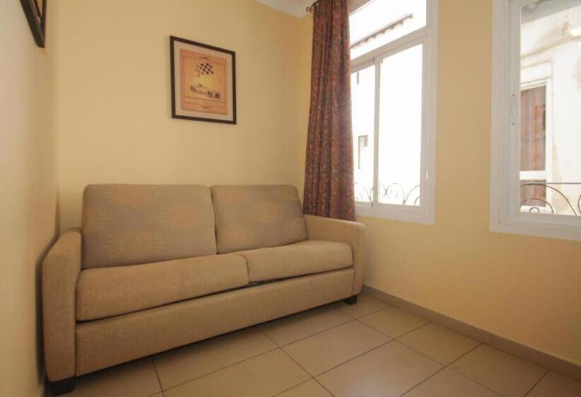 Habitación Familiar, Hostal Costa Azul