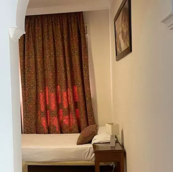 スタンダードトリプルルーム, Hostal Costa Azul