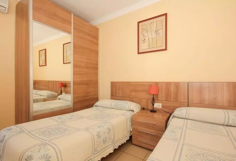 スタンダードトリプルルーム, Hostal Costa Azul