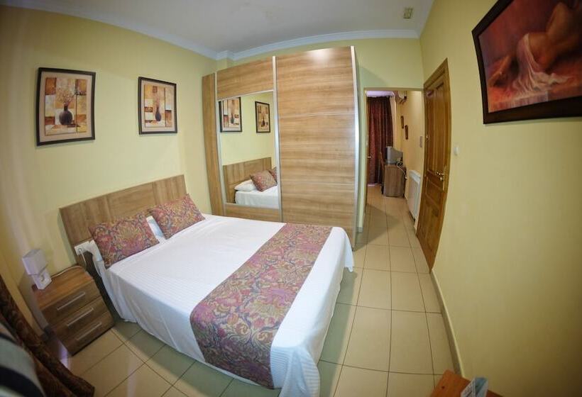 Habitación Familiar, Hostal Costa Azul