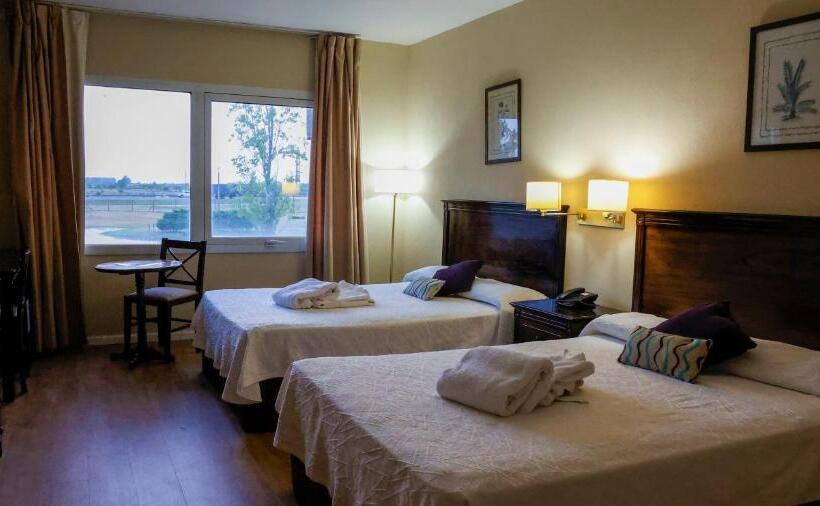 Семейный Номер, Wyndham Garden Campana