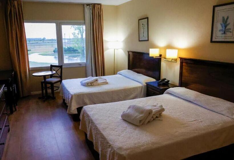 Семейный Номер, Wyndham Garden Campana