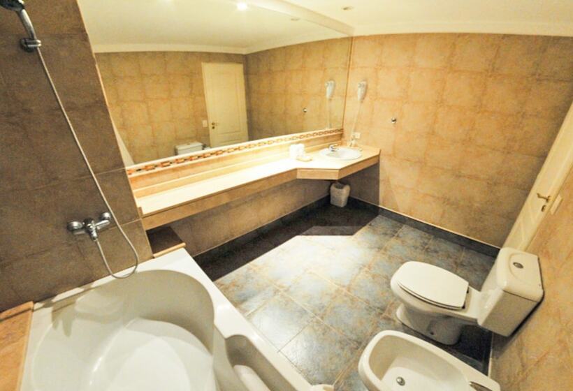 Семейный Номер, Wyndham Garden Campana