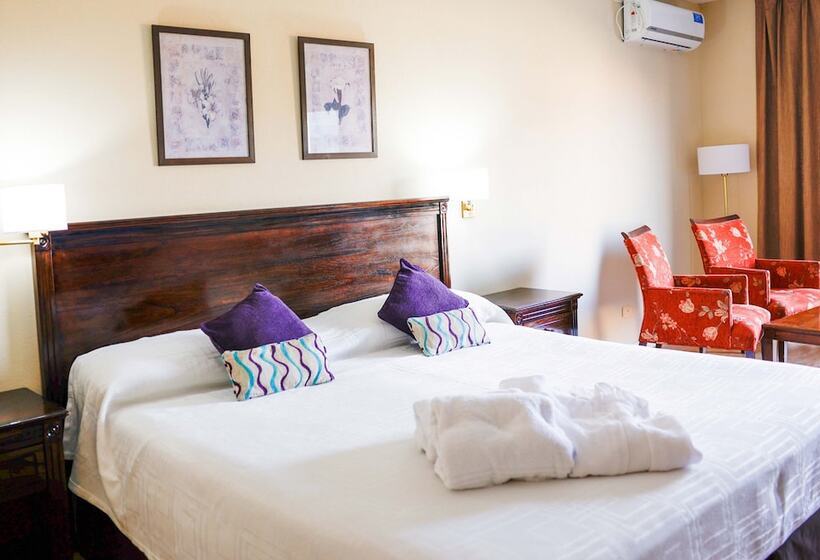 Люкс, Wyndham Garden Campana