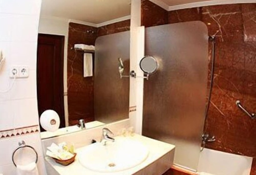 Номер Стандарт, Comillas