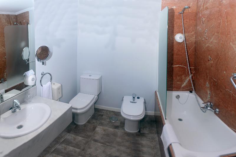 Номер Стандарт, Comillas