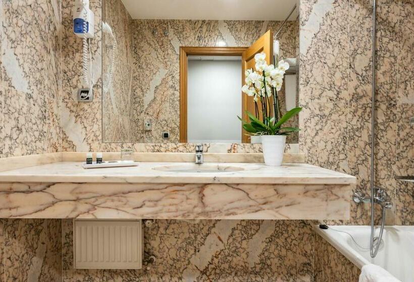 חדר סטנדרט יחיד, Exe Area Central