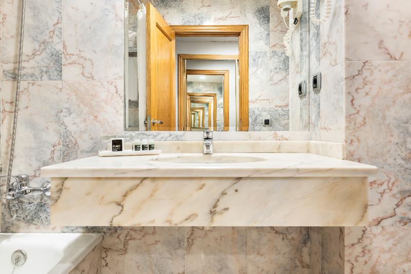 חדר סטנדרט יחיד, Exe Area Central