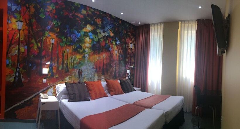 اتاق استاندارد سه نفره, Indiana