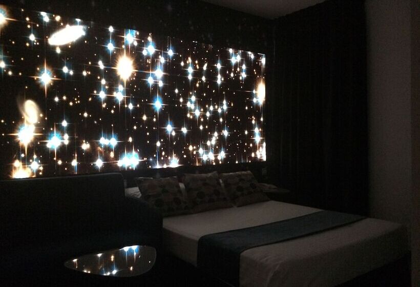 اتاق استاندارد سه نفره, Indiana