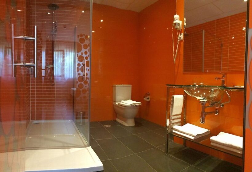 اتاق لوکس, Indiana