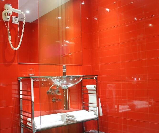 اتاق لوکس سه تخته, Indiana