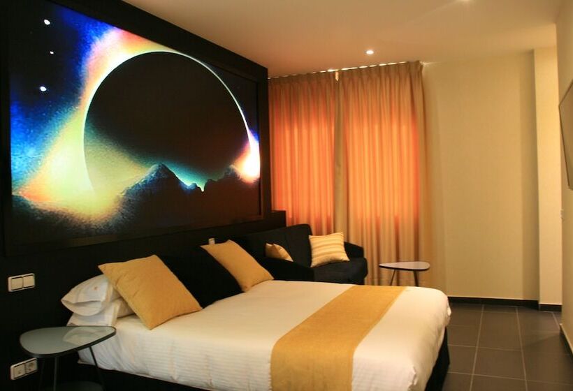 اتاق لوکس سه تخته, Indiana