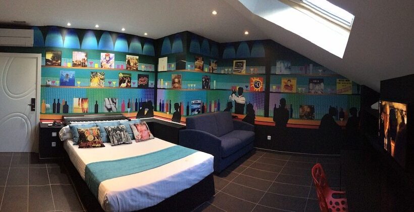 اتاق خانوادگی, Indiana