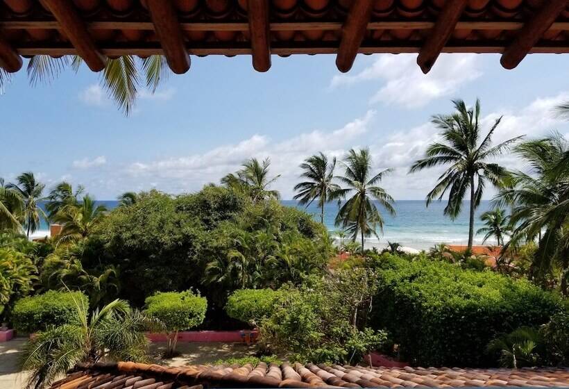 ماستر سويت يطل على البحر, Las Alamandas