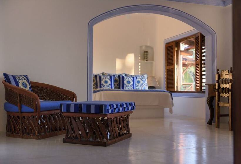 ماستر سويت يطل على البحر, Las Alamandas