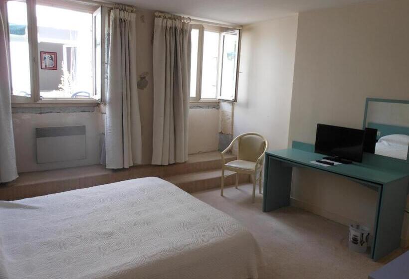 חדר סופריור, Le Central