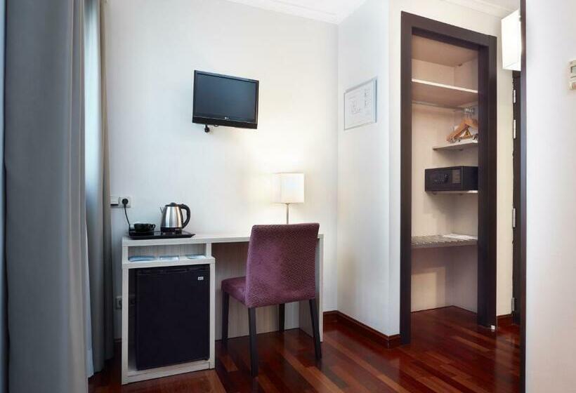 스탠다드 싱글 룸, Maestranza