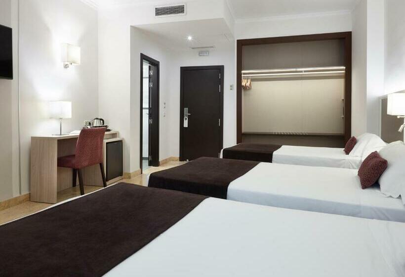 스탠다드 트리플 룸, Maestranza