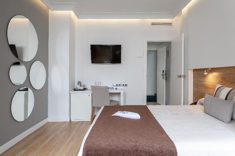 اتاق استاندارد یک نفره, Monte Carmelo