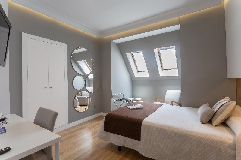 اتاق استاندارد یک نفره, Monte Carmelo