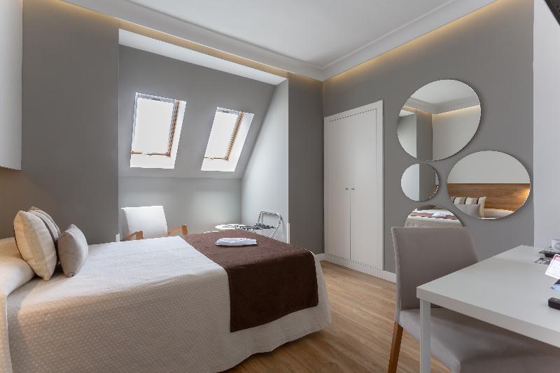 اتاق استاندارد یک نفره, Monte Carmelo