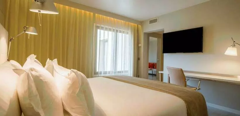 Quarto superior, NH Collection Lisboa Liberdade