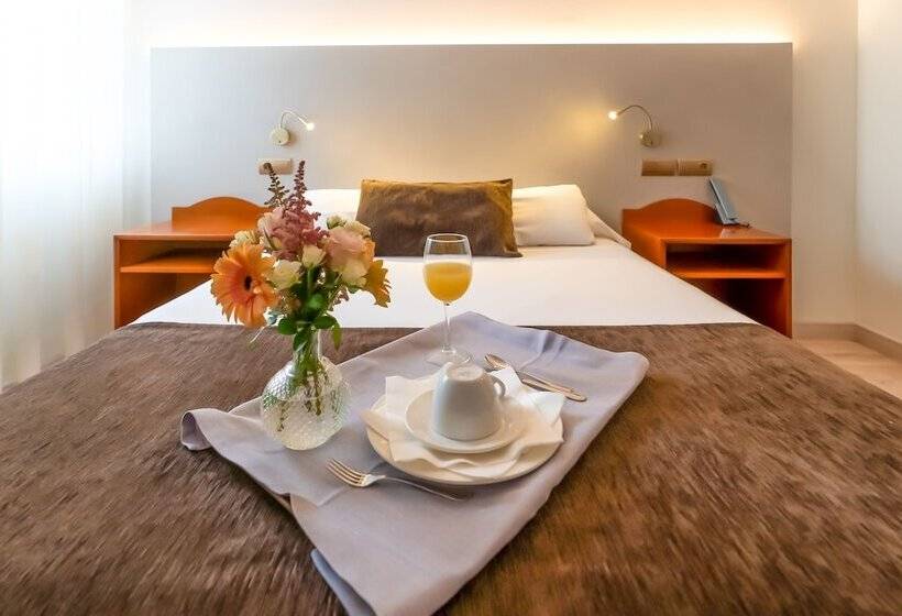 غرفة قياسية, Ponferrada Plaza