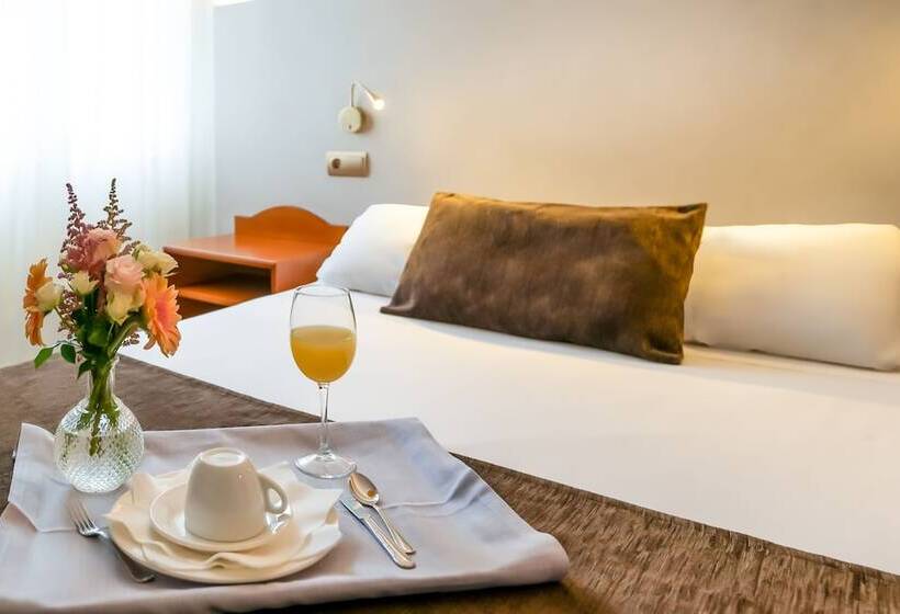 غرفة قياسية, Ponferrada Plaza