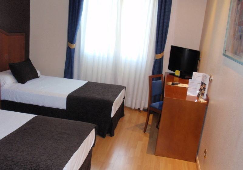 غرفة قياسية, Ponferrada Plaza