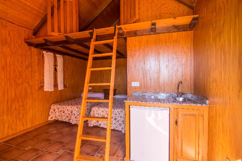 غرفة قياسية ثلاثية, Ponferrada Plaza