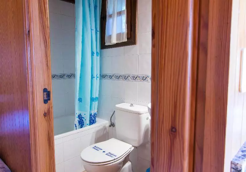 Standard Kolmen Hengen Huone, Ponferrada Plaza