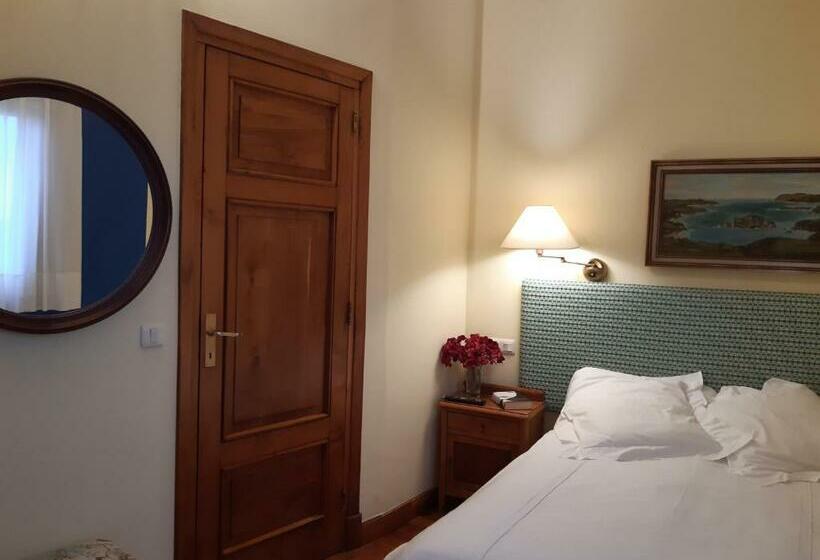 غرفة قياسية فردية, Hontoria