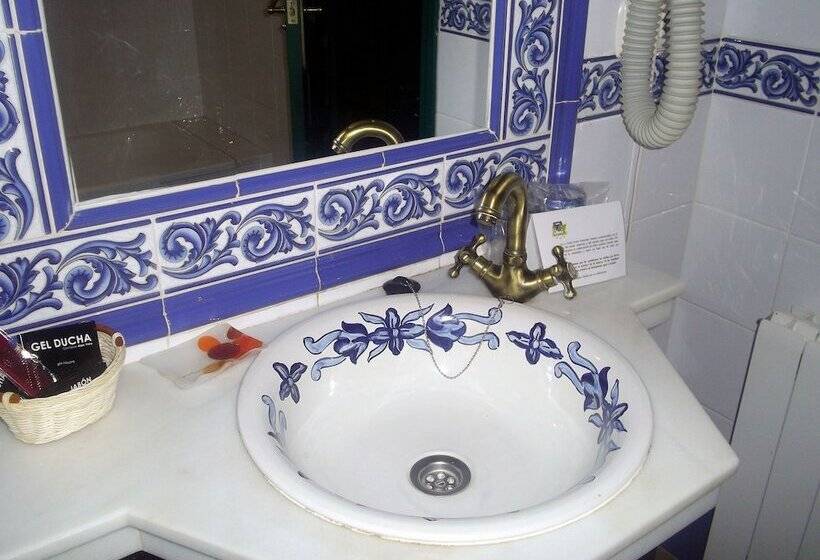 غرفة عائلية, Hospedium Hotel Rural Soterraña