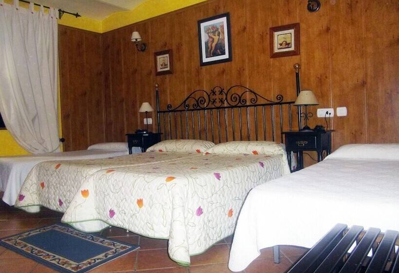 غرفة عائلية, Hospedium Hotel Rural Soterraña