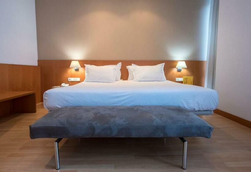 Полулюкс, Silken Sant Gervasi