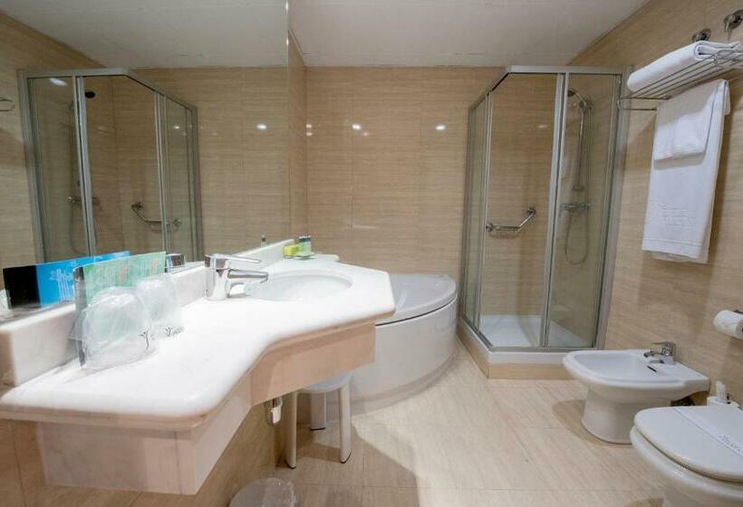 Полулюкс, Silken Sant Gervasi