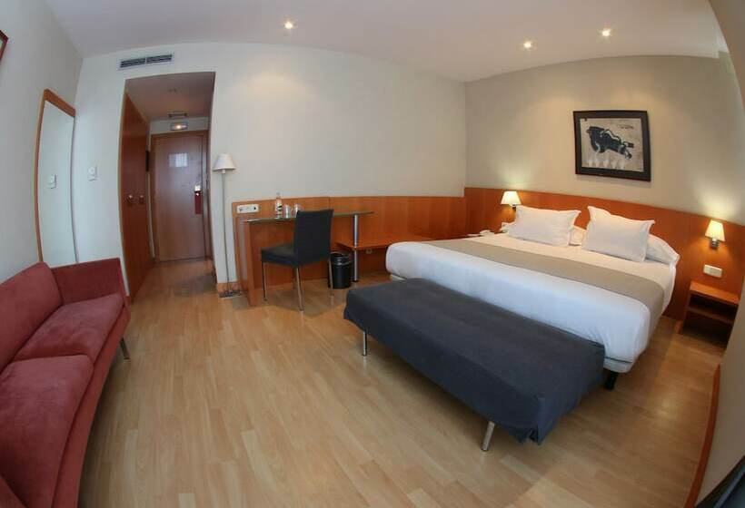 Полулюкс, Silken Sant Gervasi