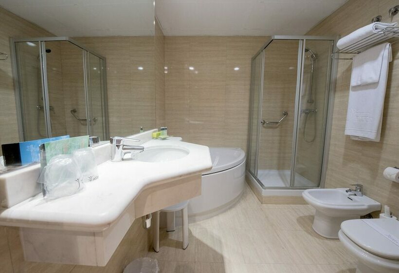 Полулюкс, Silken Sant Gervasi