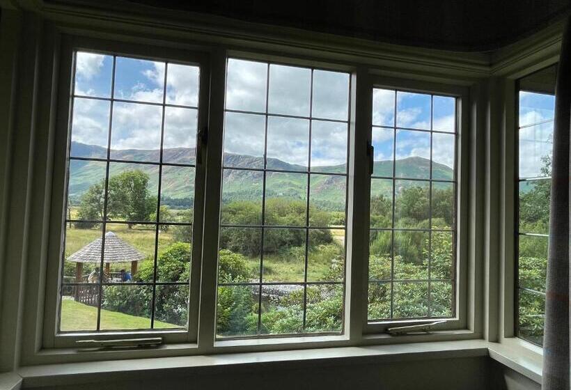 חדר דלוקס, The Mary Mount