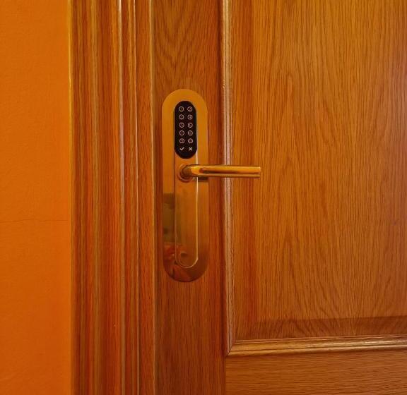 Номер Superior, Virginia R.h